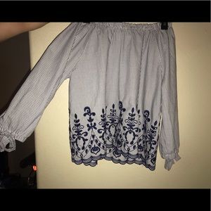 Off the shoulder women’s top!